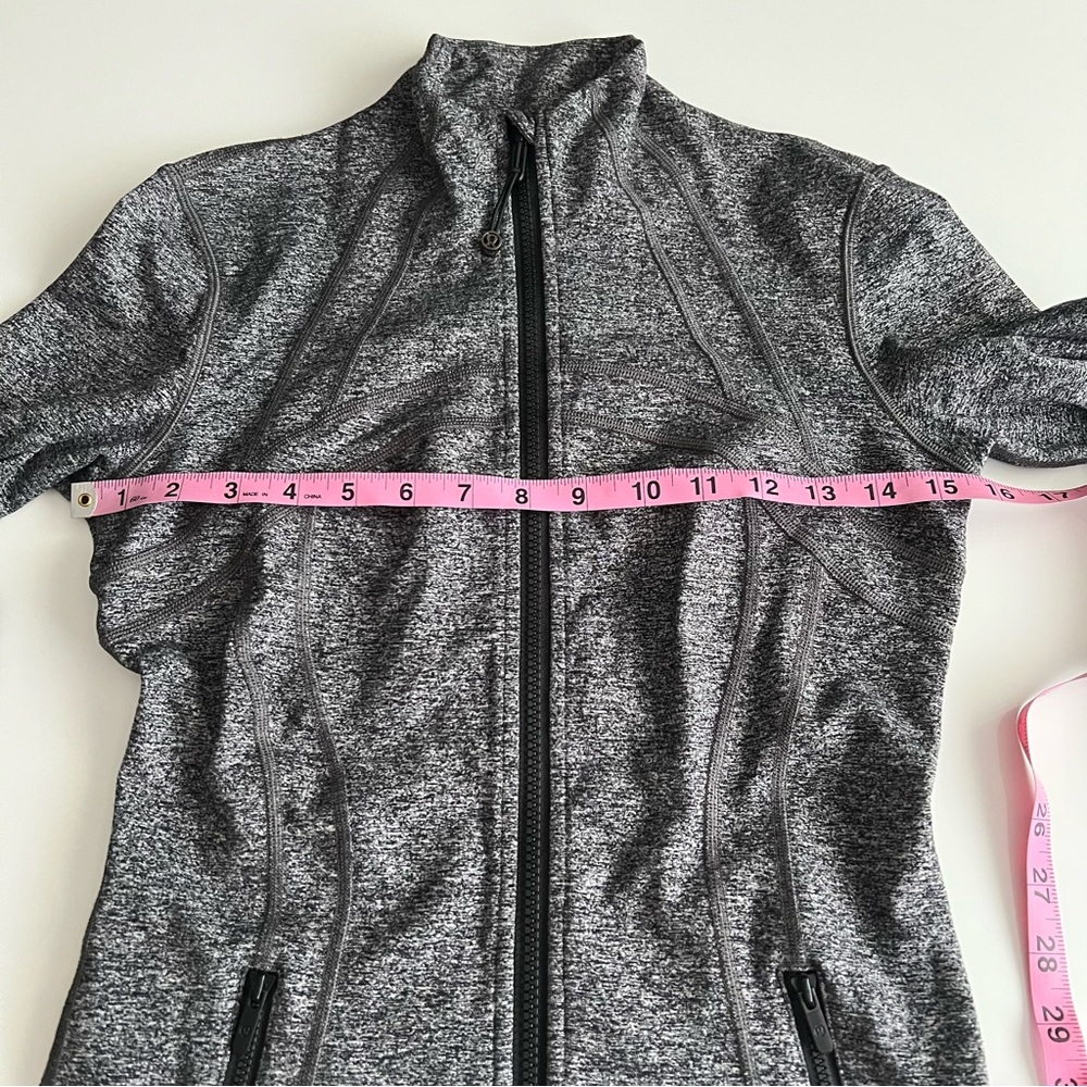 Lululemon define jacket, heather gray, size 6 - Picture 6 of 15